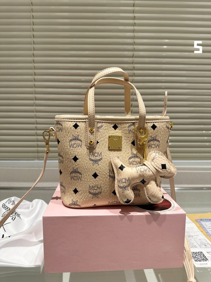 MCM Tote 009 LLS531 20cm