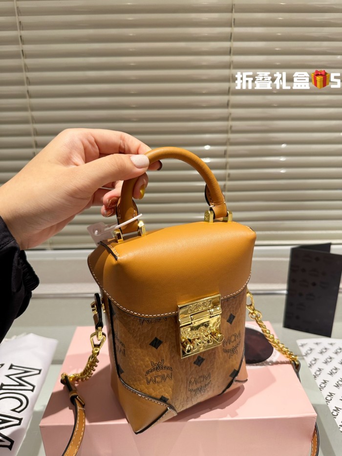 MCM Soft Berlin Bag 002 LLS541 15cm