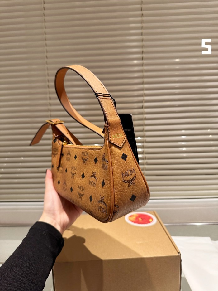 MCM Aren Hobo Bag 021 LLS551 26cm