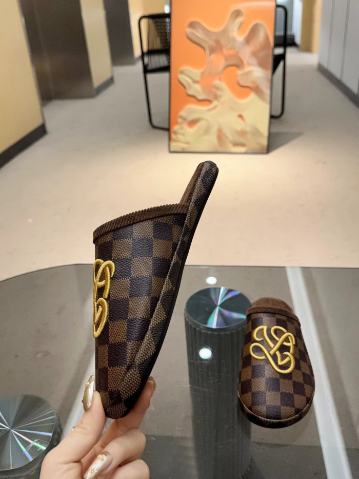 LV shoes 021 XM022