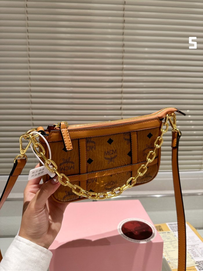 MCM Aren Shoulder Bag 038 LLS521 21cm