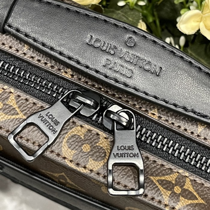 LV Handle Soft Trunk Bag M45935 LM051 21.5cm