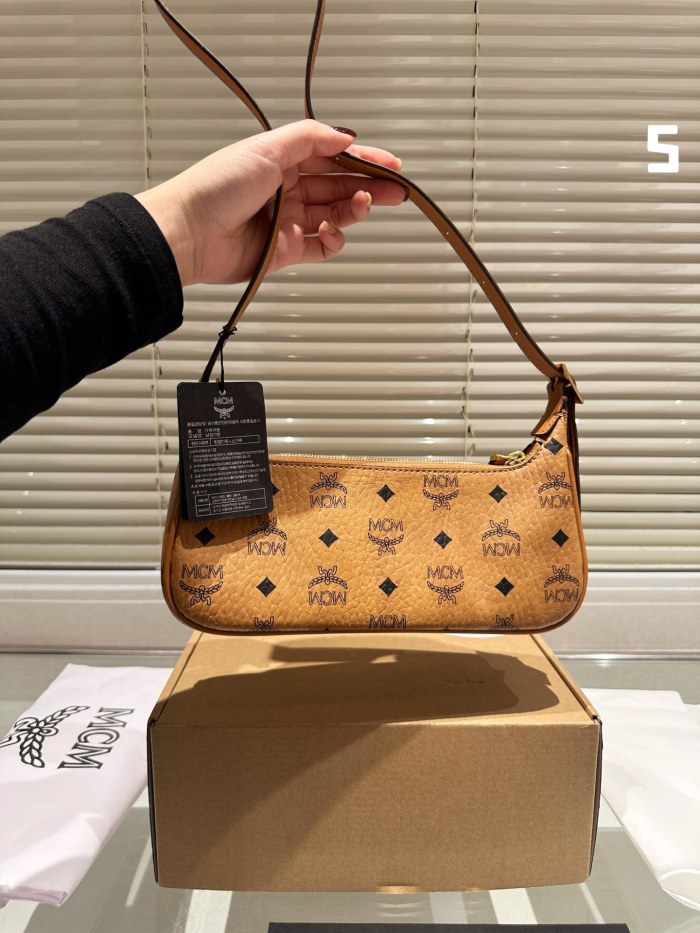 MCM Aren Hobo Bag 021 LLS551 26cm