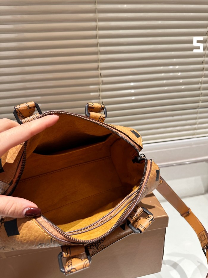 MCM Boston Bag 005 LLS081 24cm