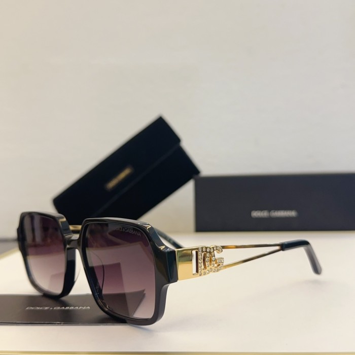 Dolce & Gabbana Sunglasses DG4421 SM051