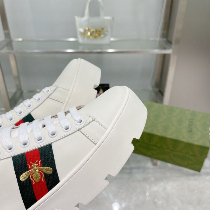 Gucci 033 Casual shoes HL052