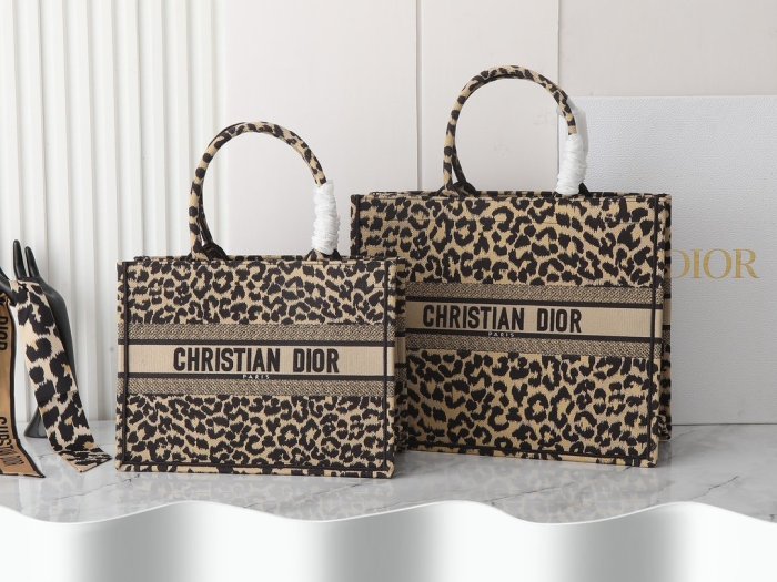 High quality Dior Book Tote 0175 LM042062 36-42cm