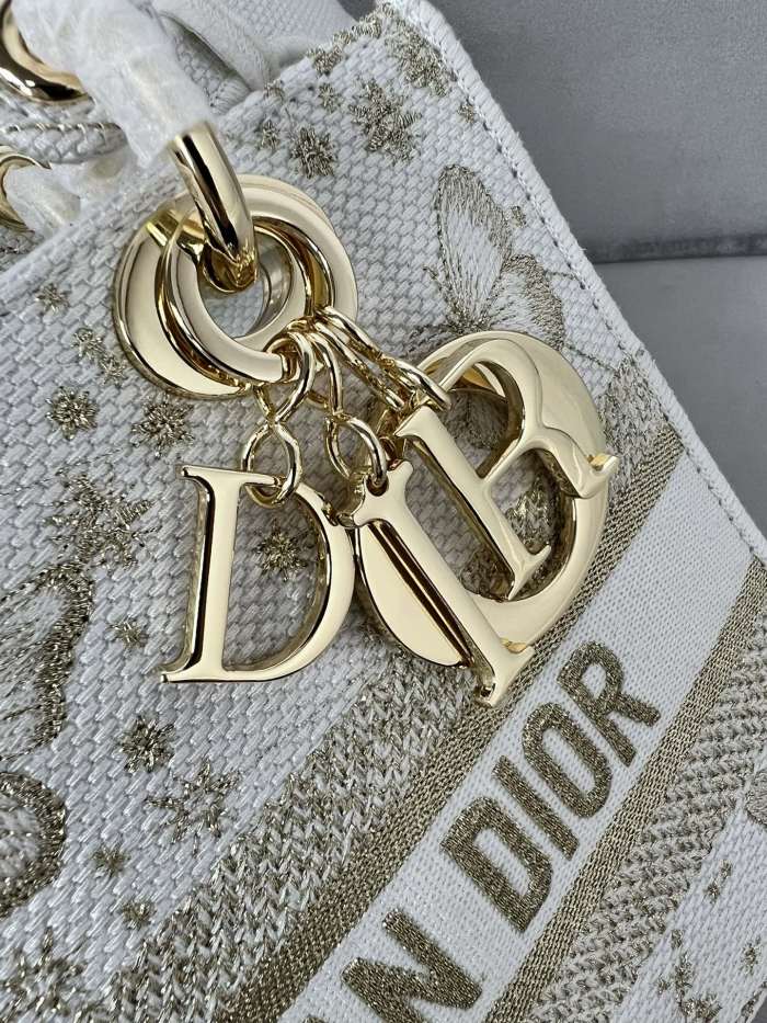 High quality Dior Lady D-Lite Bag 9921 LM082 17cm