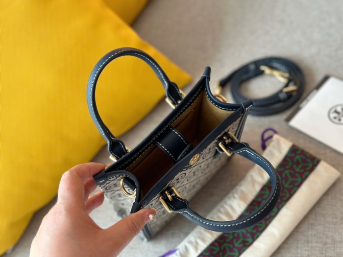Tory Burch T Monogram Tote 011 LLS051 16cm
