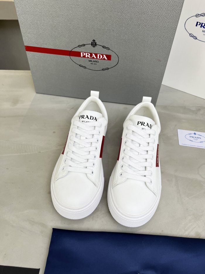 Prada 014 Casual shoes XM092