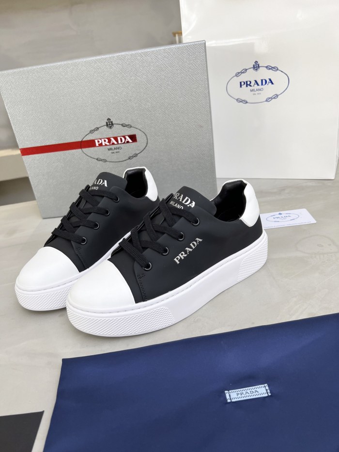 Prada 014 Casual shoes XM092