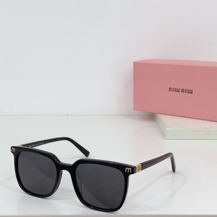Miu Miu Sunglasses VMU61ZS SM041