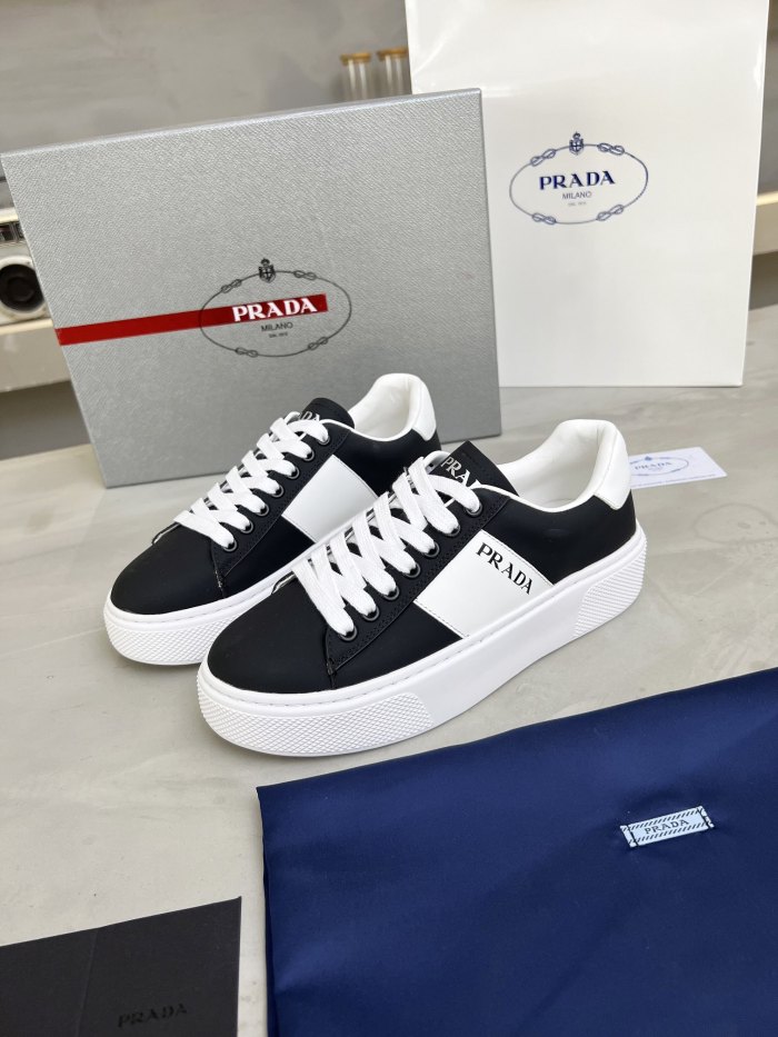 Prada 013 Casual shoes XM092