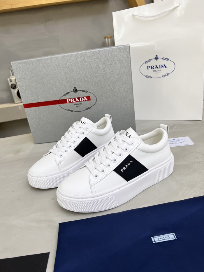Prada 014 Casual shoes XM092