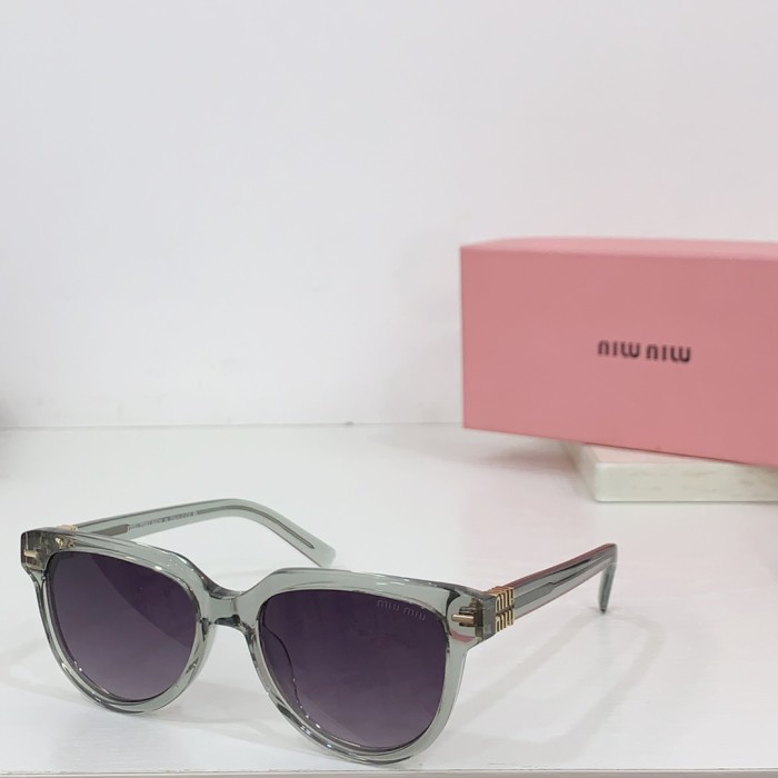 Miu Miu Sunglasses SMU12ZS SM021