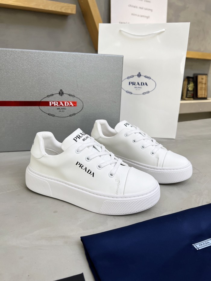 Prada 014 Casual shoes XM092