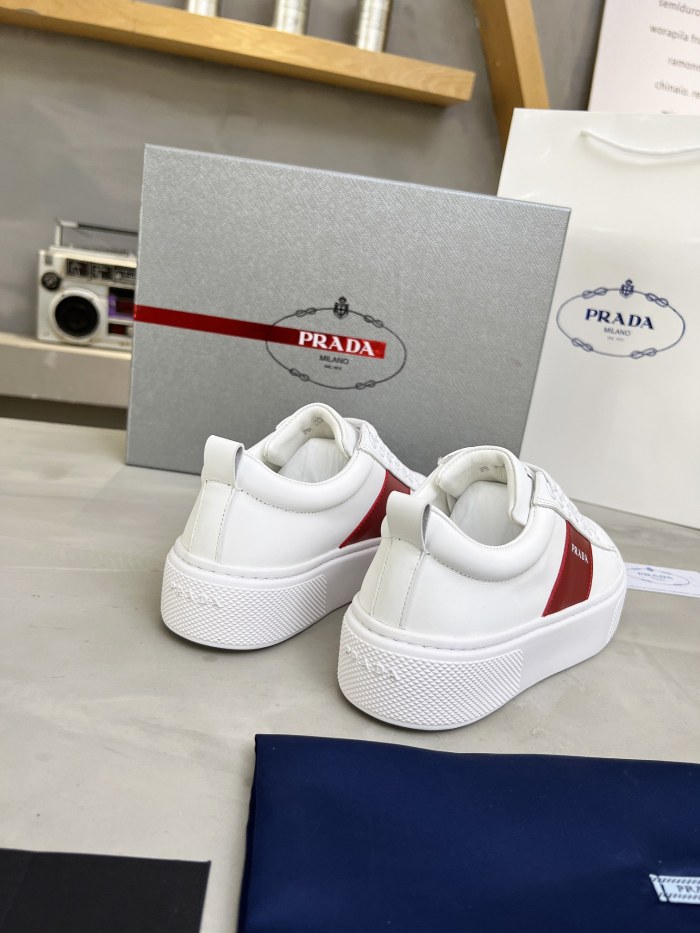 Prada 014 Casual shoes XM092