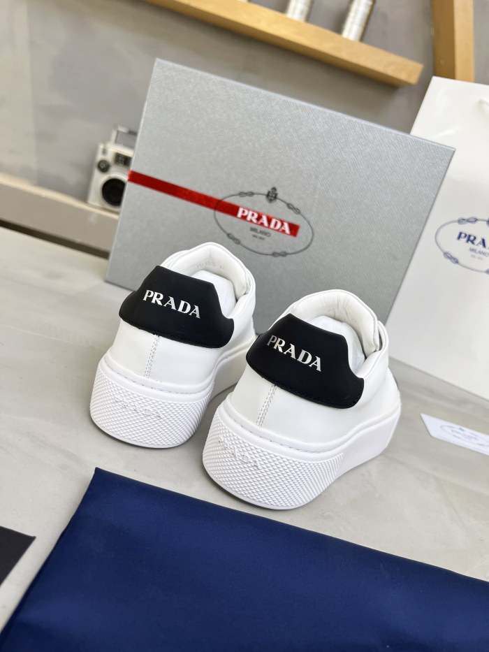 Prada 014 Casual shoes XM092