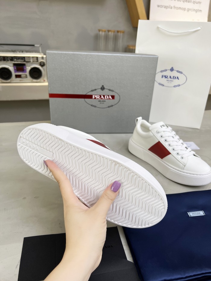 Prada 014 Casual shoes XM092