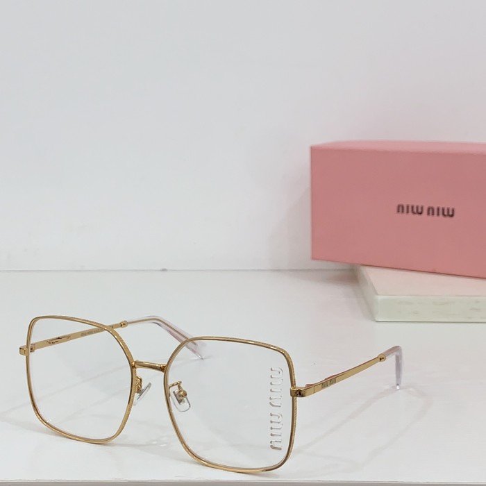 Miu Miu Sunglasses SMU 51Y SM011