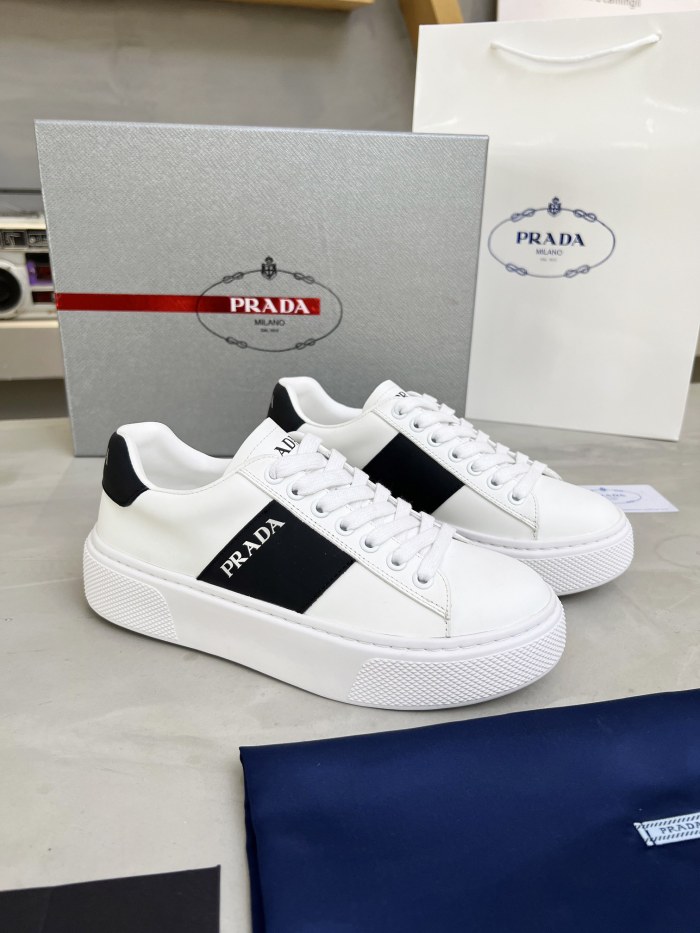Prada 013 Casual shoes XM092