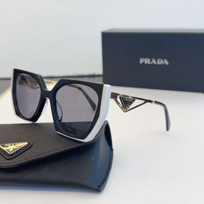 Prada Sunglasses SPR 89W SM021