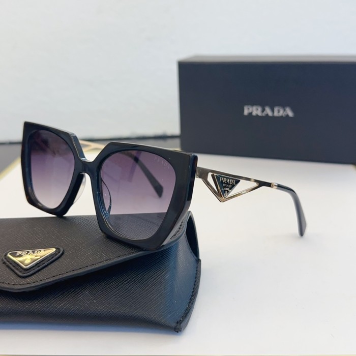 Prada Sunglasses SPR 89W SM021