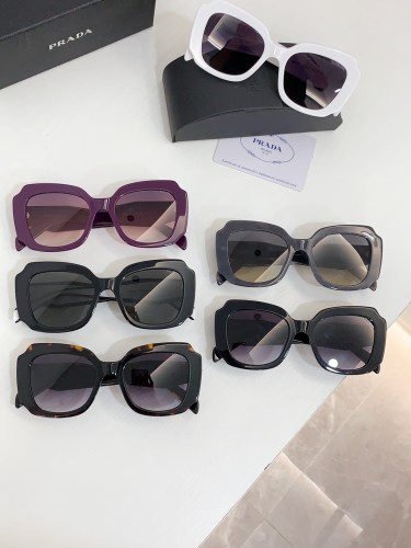 Prada Sunglasses SPR 16Y-S SM031