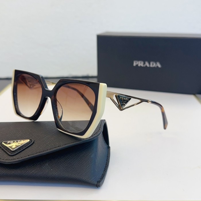 Prada Sunglasses SPR 89W SM021