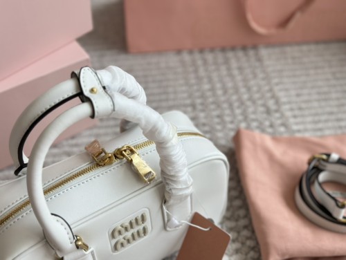 Miu Miu Handbag 003 LLS581 22cm
