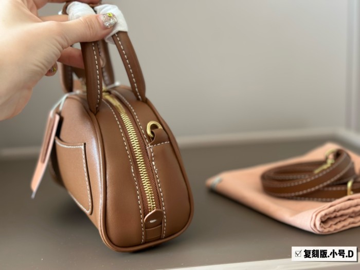 Miu Miu Handbag 009 LLS571 17cm