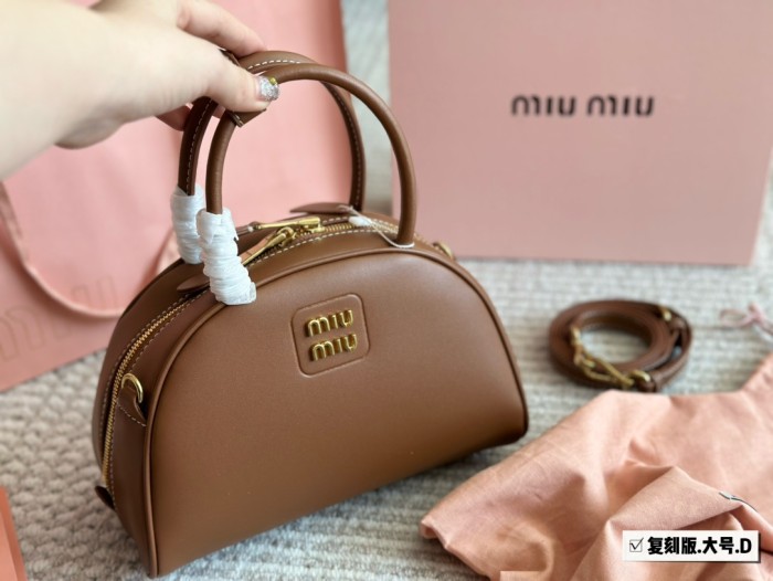 Miu Miu Handbag 010 LLS581 23cm