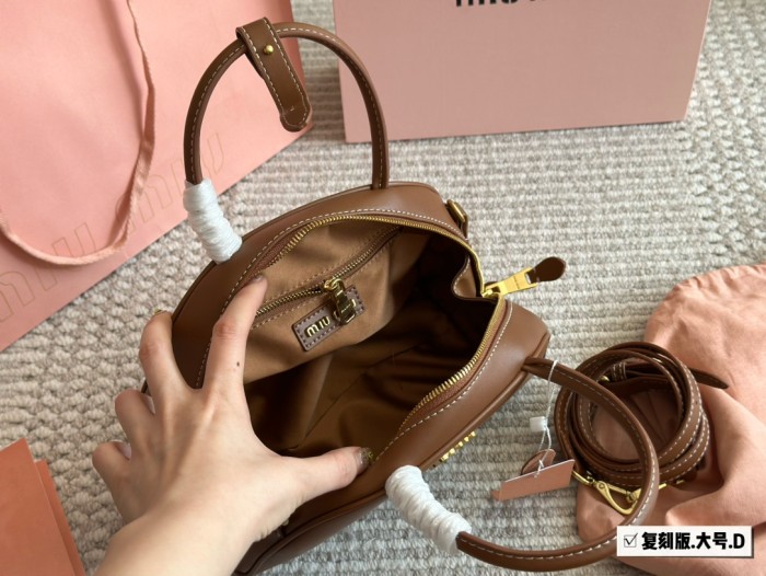 Miu Miu Handbag 010 LLS581 23cm