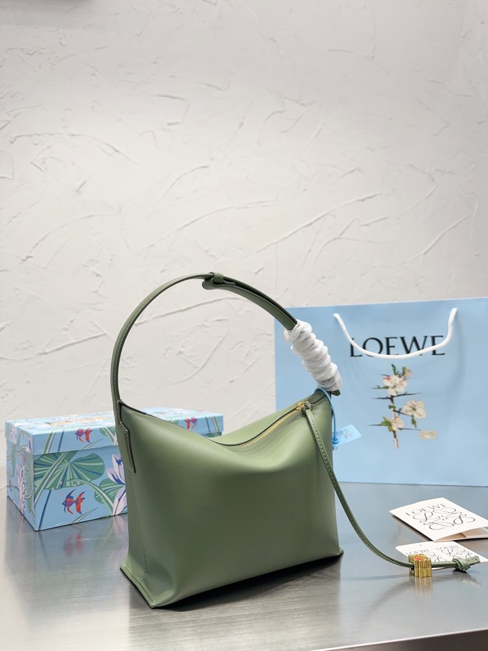 Loewe Hammock Hobo Bag 001 LLS551 20.5cm