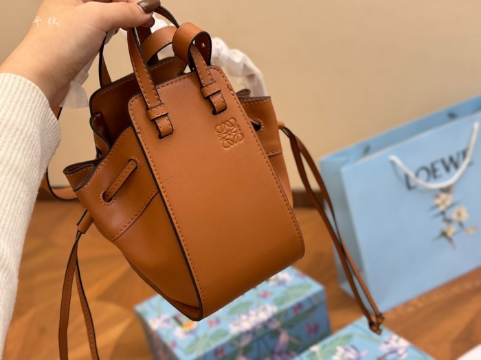 Loewe Hammock Bag 002 LLS051 20cm