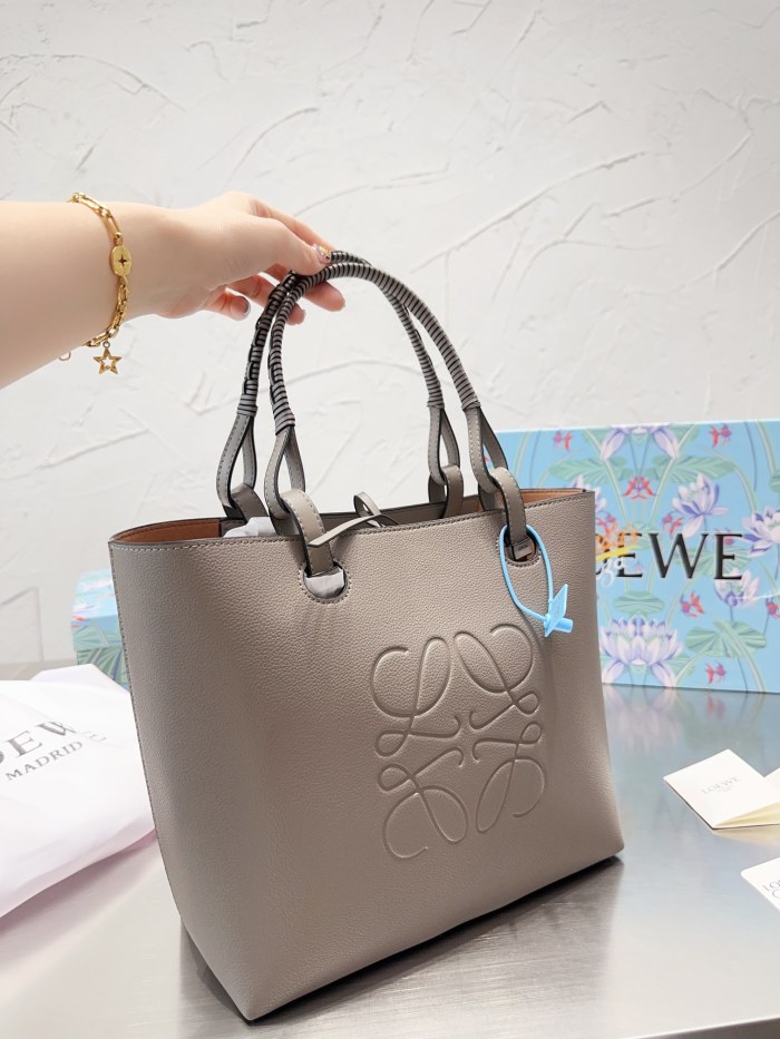 Loewe Tote 003 LLS051 29cm