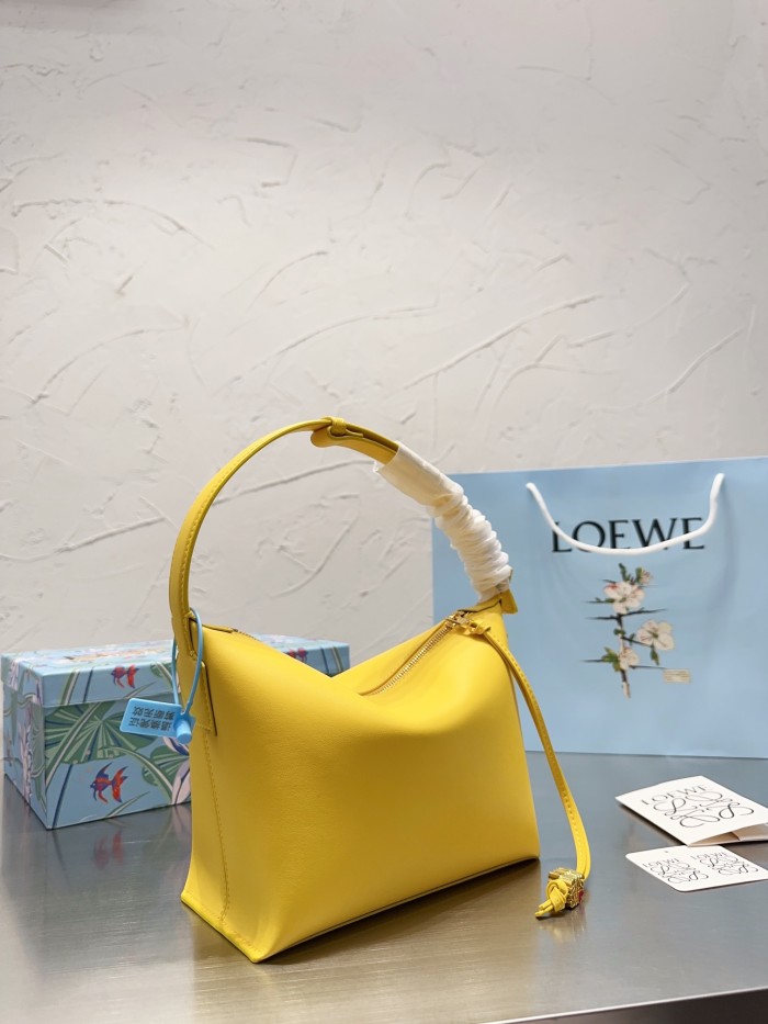 Loewe Hammock Hobo Bag 001 LLS551 20.5cm