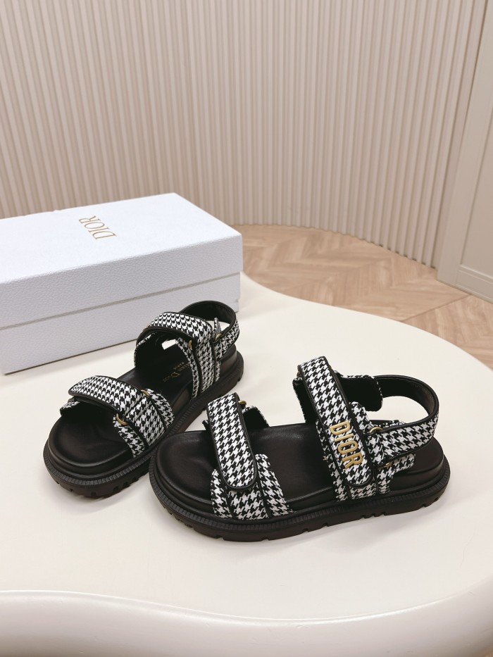 Dior shoes 045 HL052