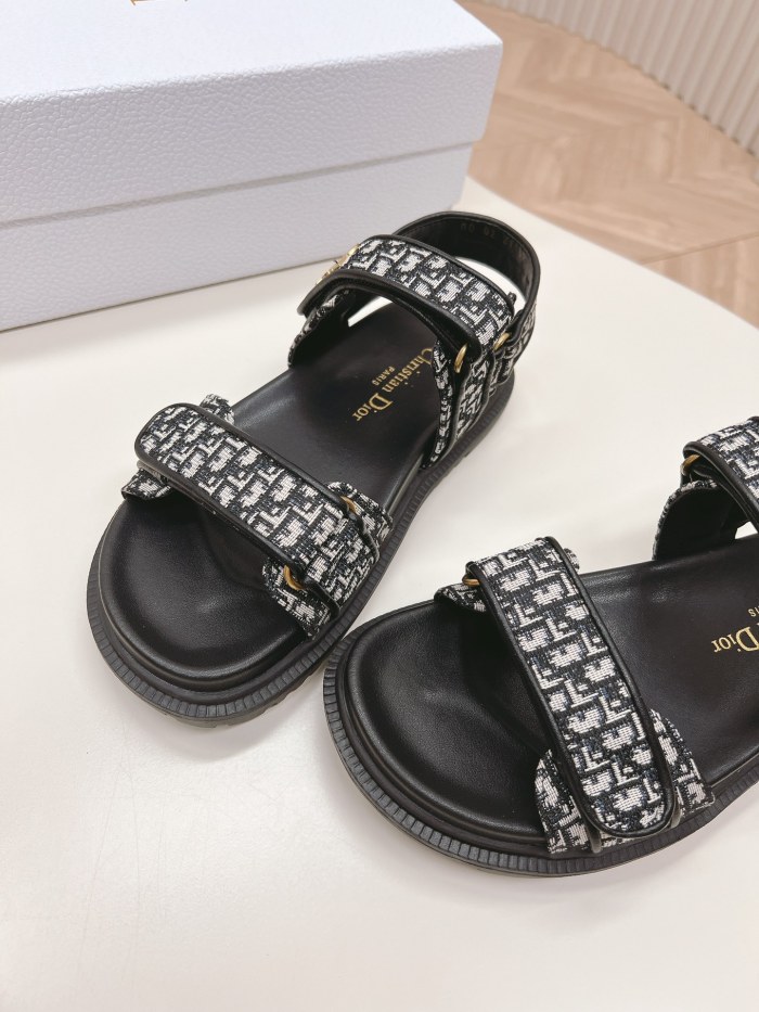 Dior shoes 045 HL052