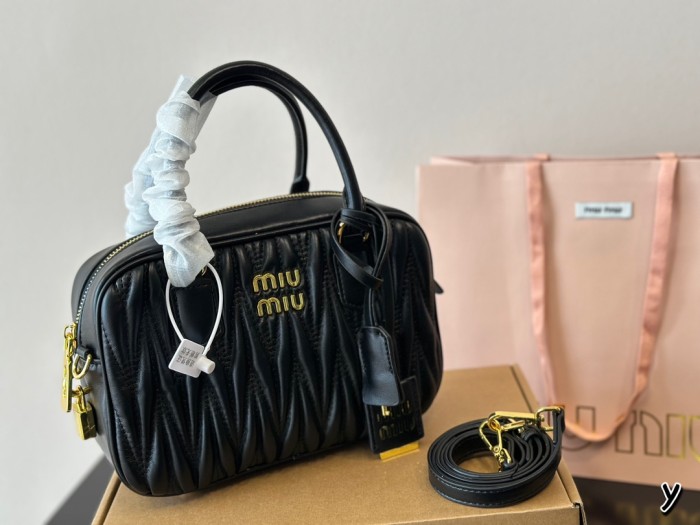 Miu Miu Handbag 002 DB081 25cm