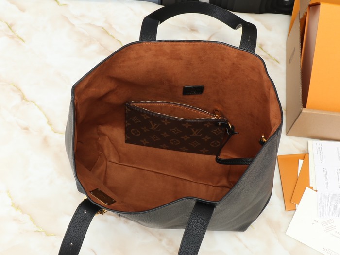 LV Low Key Cabas Bag M25341 LM091 47cm