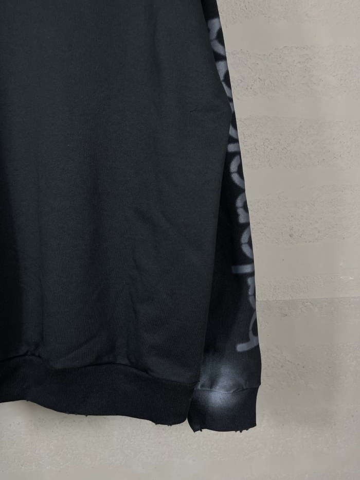 Balenciaga Sweatshirts 018