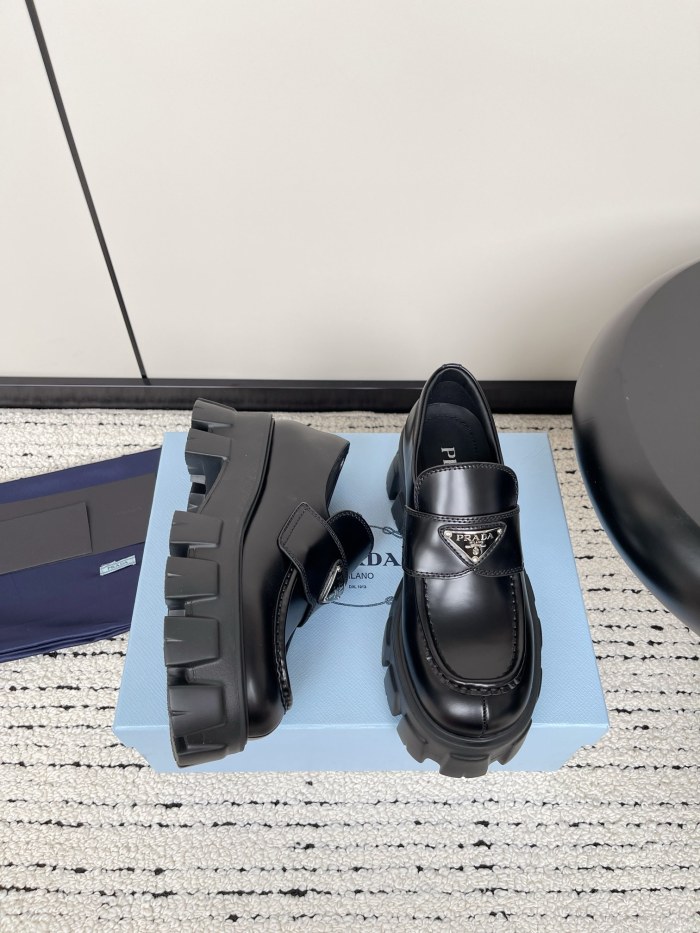 Prada 015 Casual shoes HL023