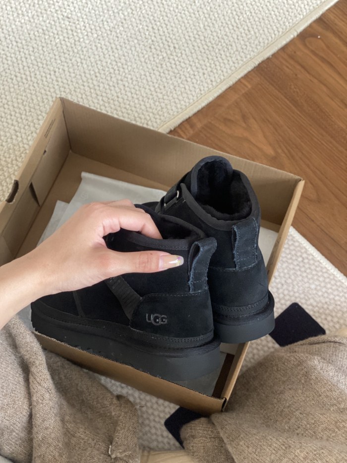 UGG shoes 028 BY042