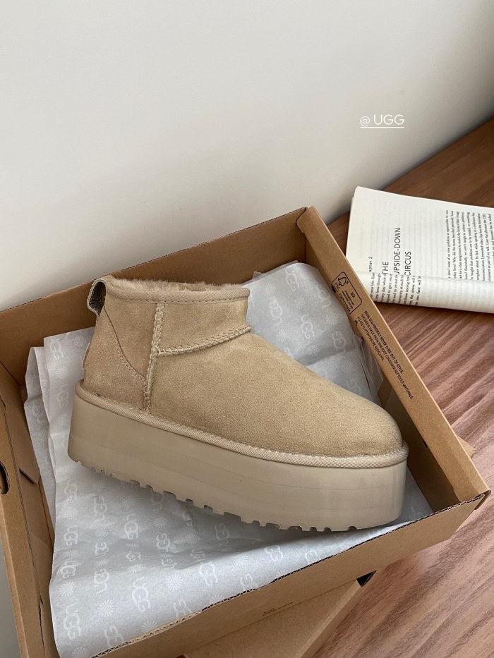 UGG shoes 024 BY071