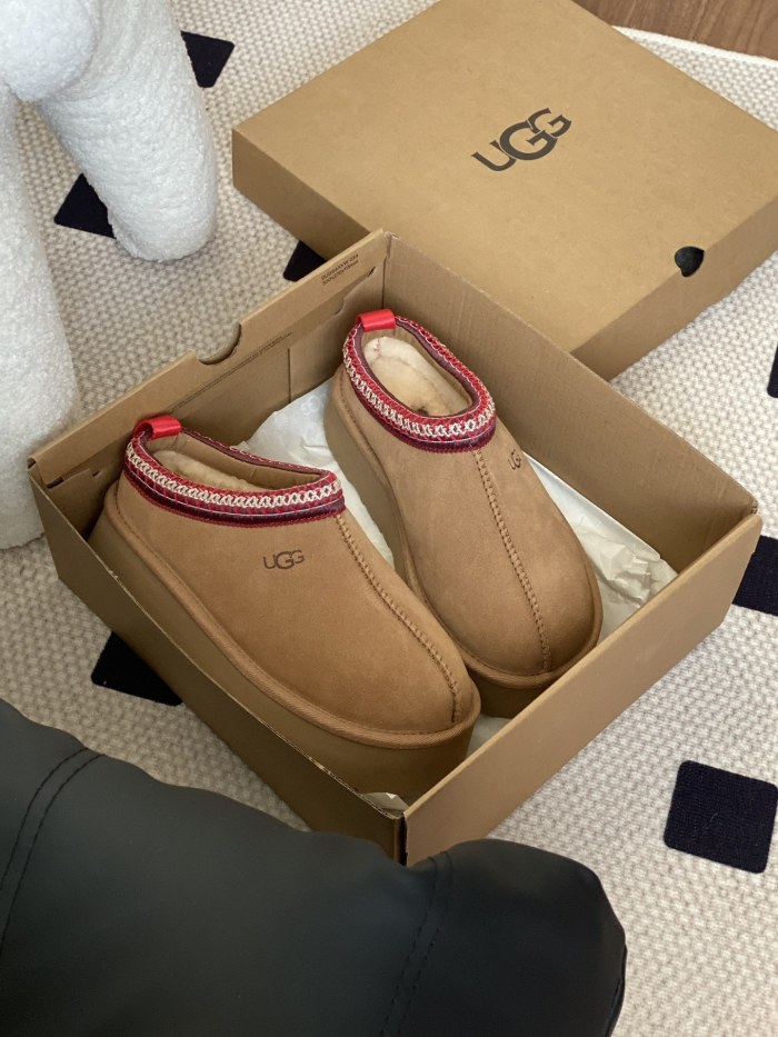 UGG shoes 013 BY061