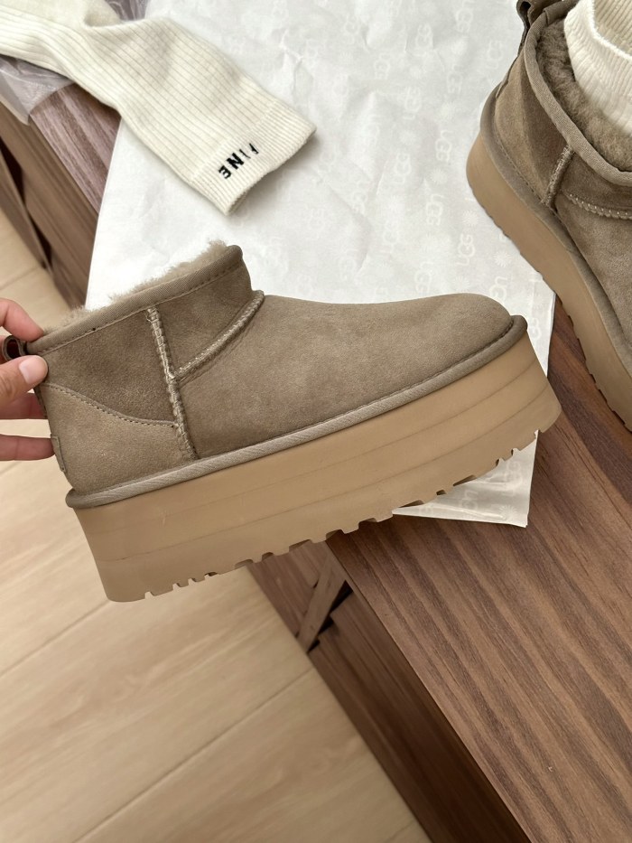 UGG shoes 024 BY071