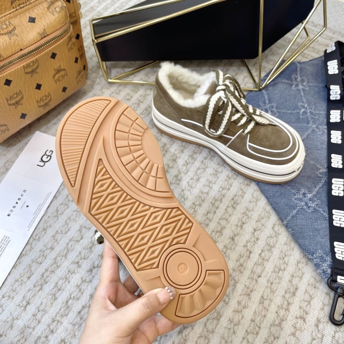 UGG shoes 018 BY032