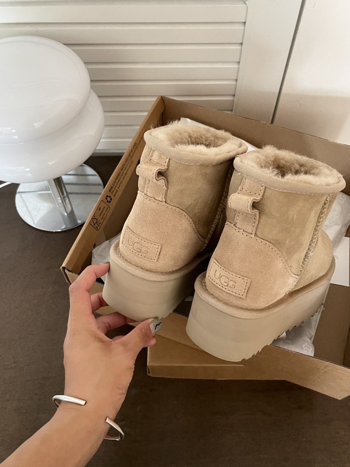UGG shoes 025 BY071