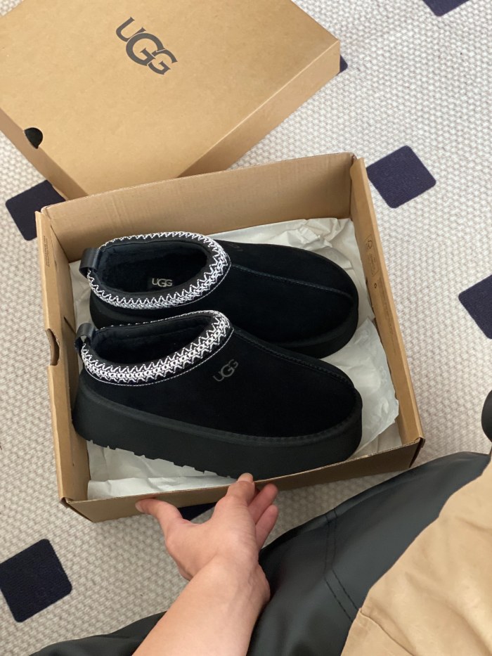 UGG shoes 013 BY061